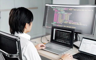 达州 api php源码,下载的php源码怎么运行呢？